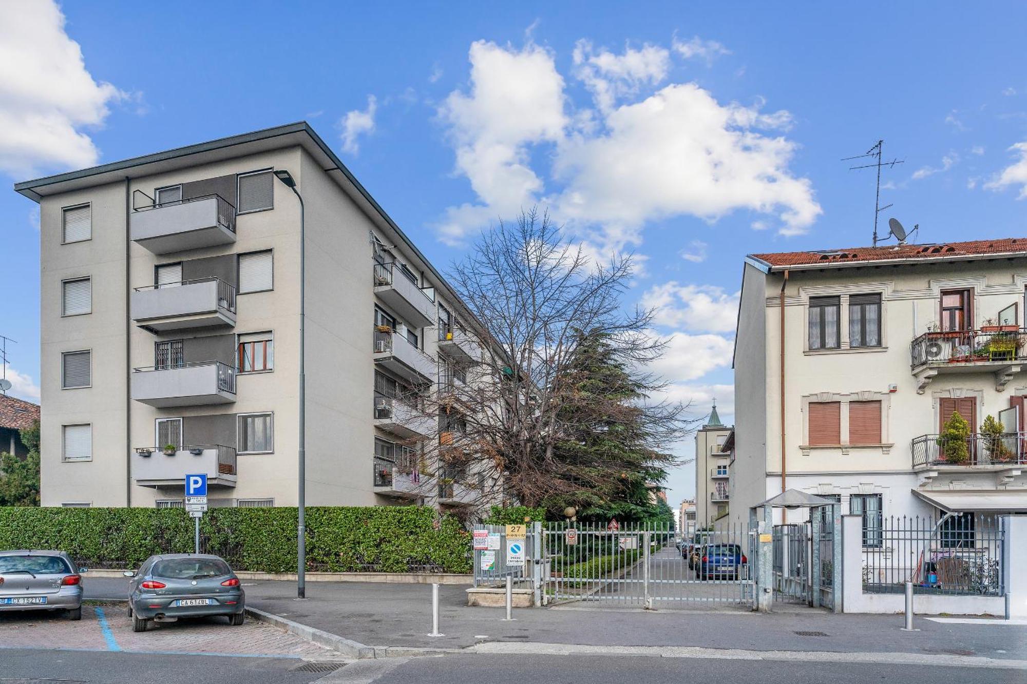 Rog27-Large Apartment With Transport Close To Home- Милан Экстерьер фото
